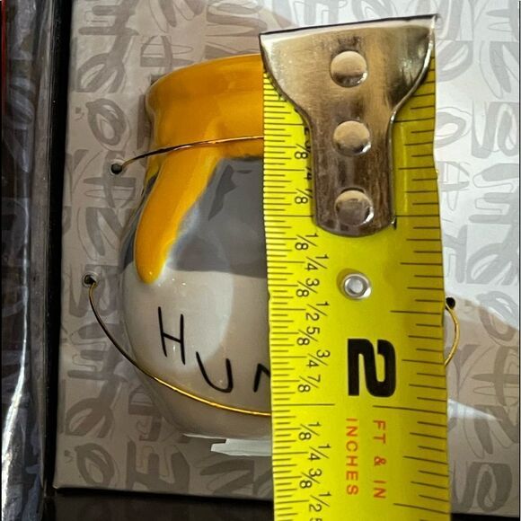 Disney Winnie the Pooh & 🍯 Honeypot Salt & Pepper Shakers NWT - Picture 7 of 7